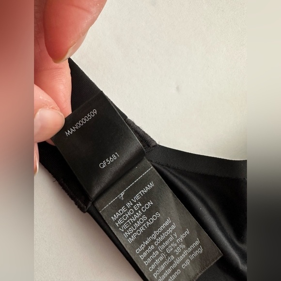 Calvin Klein Bra 36D Wire Free Demi 2 Way Convertible Straps Contour Cups Black - Picture 6 of 9